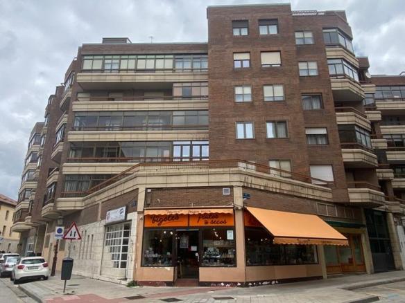 Apartment for sale on Calle de la Concepción, 18, El Carmen – Barrio Gimeno