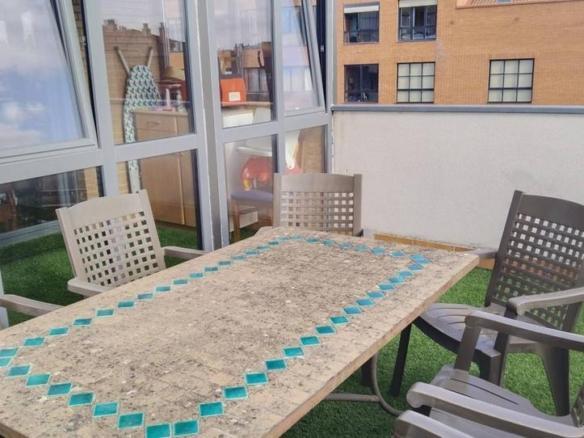 Apartment for sale on Calle Huesca, San Pedro y San Felices