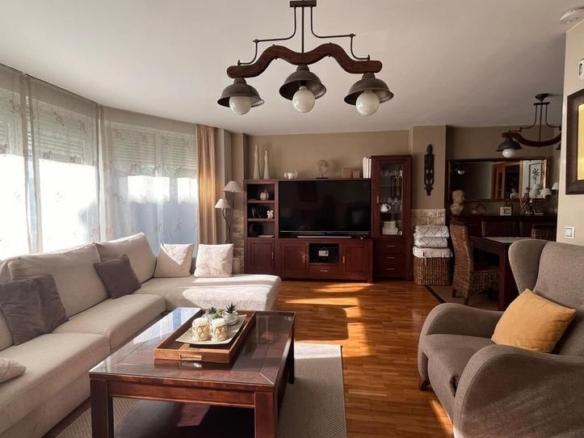 Townhouse for sale on Carretera San Pedro Cardeña, Cardeñajimeno