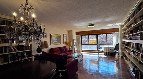 Apartment for sale on Avenida de la Paz, 9, Reyes Católicos