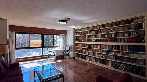 Apartment for sale on Avenida de la Paz, 9, Reyes Católicos