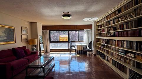 Apartment for sale on Avenida de la Paz, 9, Reyes Católicos