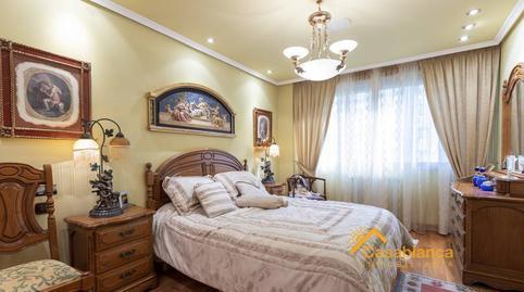 Apartment for sale on Azorín Street, Los Vadillos – R. Sanitaria – Pozanos