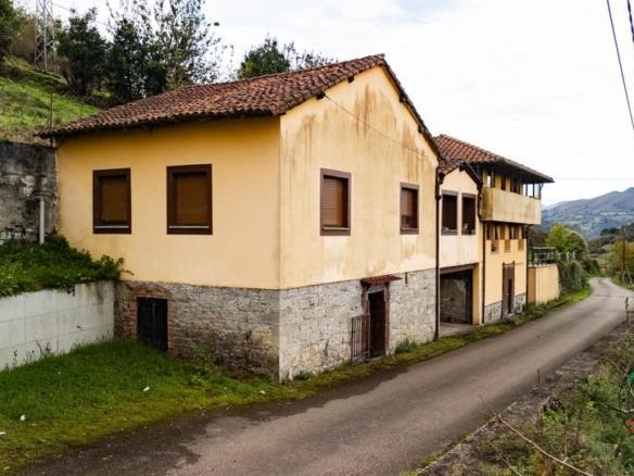 House or villa for sale in Lugar Rodiles, 29, Grado