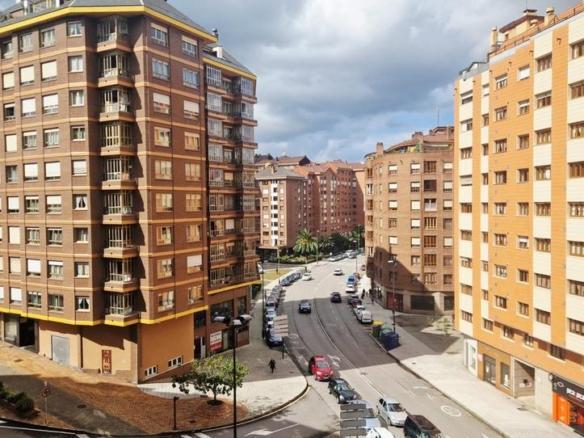 Apartment for sale in Avilés – Avenida de San Agustin, El Carbayedo – El Quirinal