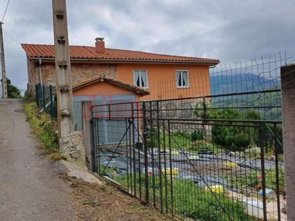 House or chalet for sale in Aldea Gradura, Teverga