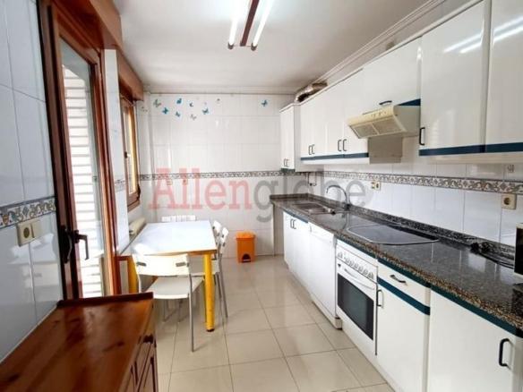 Apartment for sale in Los Avellanos, Salesas – Foncalada – Campoamor