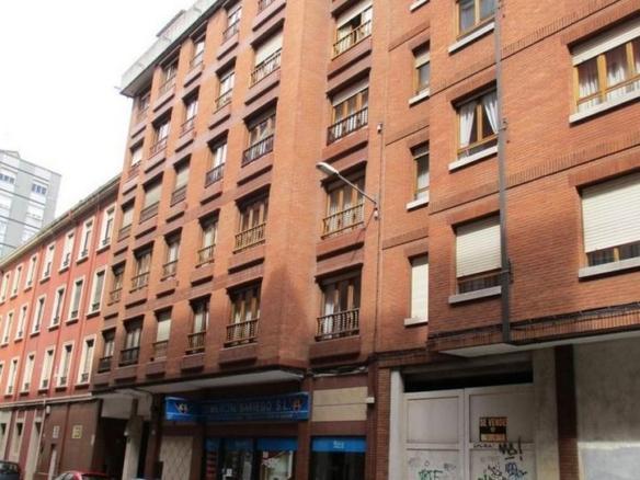 Apartment for sale on Fermín Canella Street, Laviada