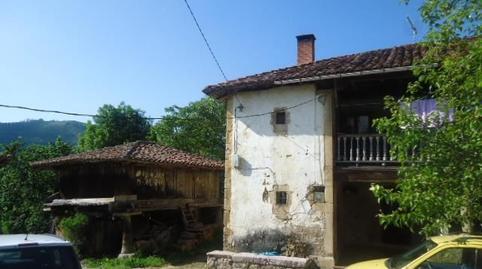 House or villa for sale in Perlleces, Cangas de Onís