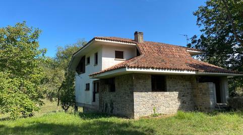 House or villa for sale in Prestín, Parres