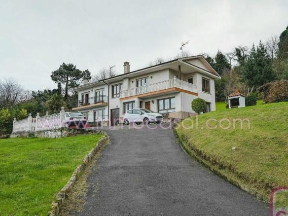 House or villa for sale in Camino de la Fuente Isabel II, Cabueñes