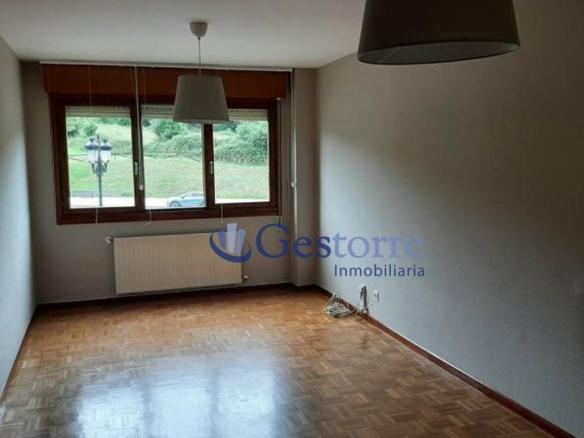 Apartment for sale in Oviedo – Teverga, 9, Las Campas
