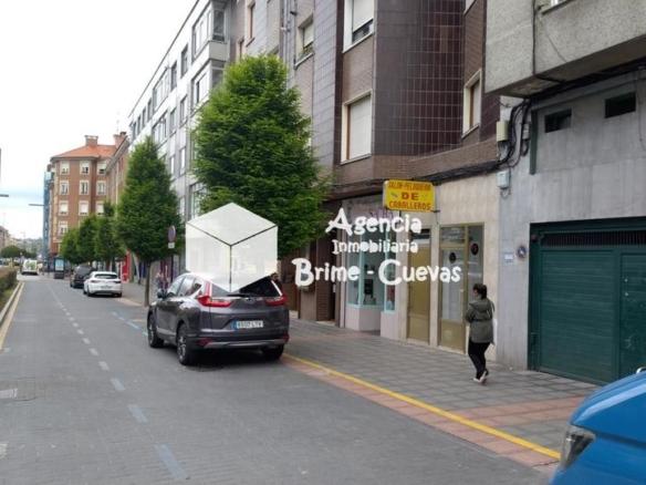 Garage for sale in De Oviedo, 54, Lugones