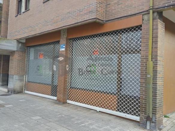 Commercial premises for sale at Dolores Ibárruri, 33, Nuevo Gijón