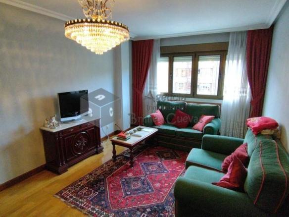 Apartment for sale in Marcelino Suárez, Vallobín