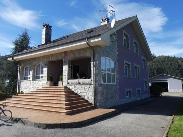 House or villa for sale in Valdés – Luarca