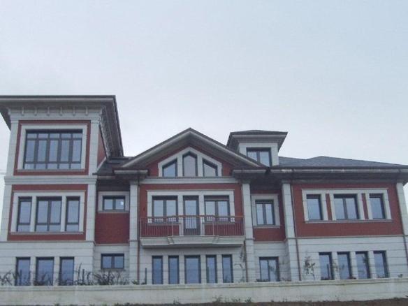 House or villa for sale in Navia