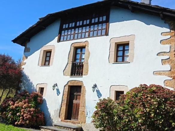 House or villa for sale in Valdés – Luarca