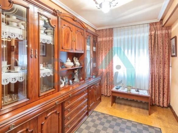 Apartment for sale in Vázquez de Mella, Vallobín