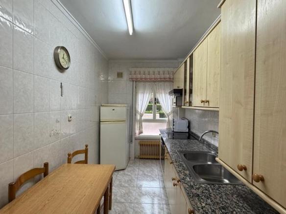 Apartment for sale in Avilés – Leopoldo Alas Clarín Street, La Magdalena