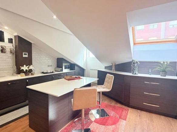 Apartment for sale in Avilés – Plaza Carbayedo, El Carbayedo – El Quirinal