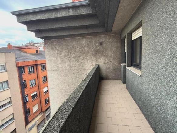 Apartment for sale in Avilés – Calle Concepcion Arenal, Centro