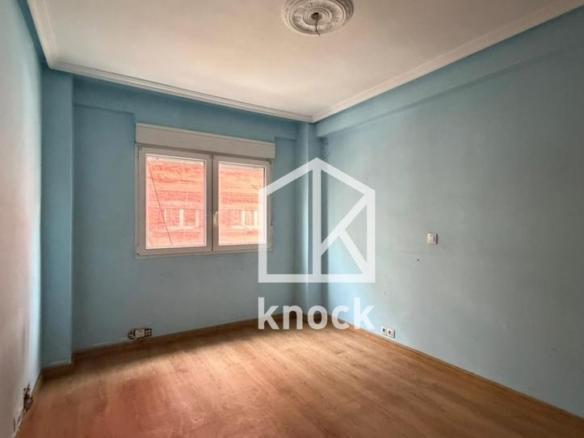 Apartment for sale in Gijón – Felipe II Street, La Calzada