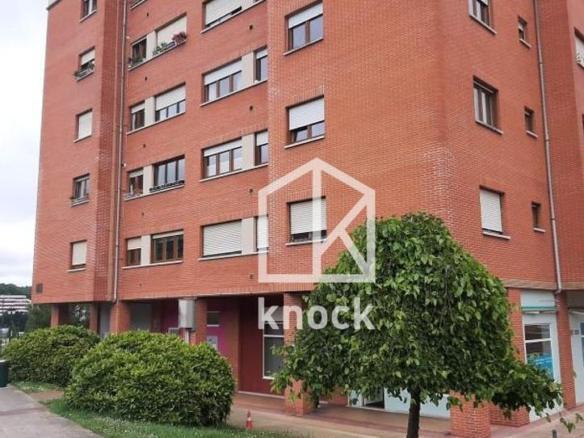 Apartment for sale on Calle Teverga, Las Campas