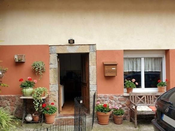 House or villa for sale in Belmonte de Miranda