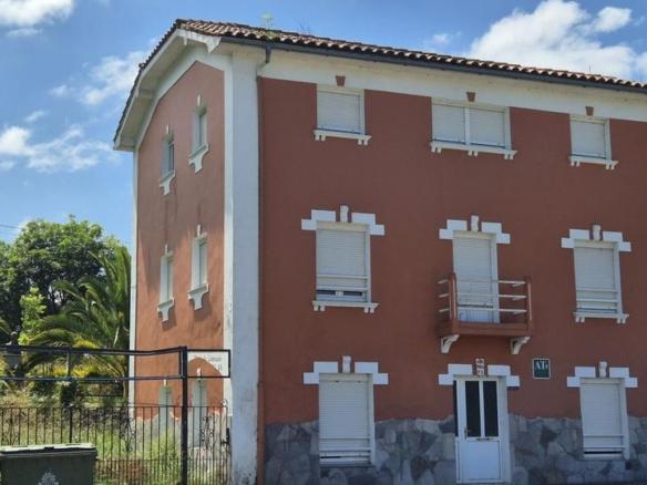 House or villa for sale in Candamo