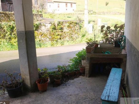 House or villa for sale in Bello, Belmonte de Miranda