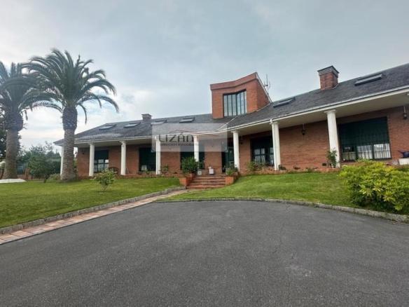 House or villa for sale in San Claudio – Trubia – Las Caldas