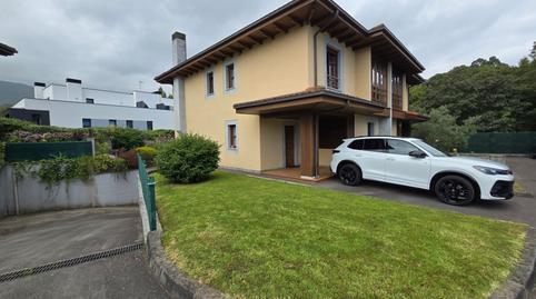 House or villa for sale in Llanes town