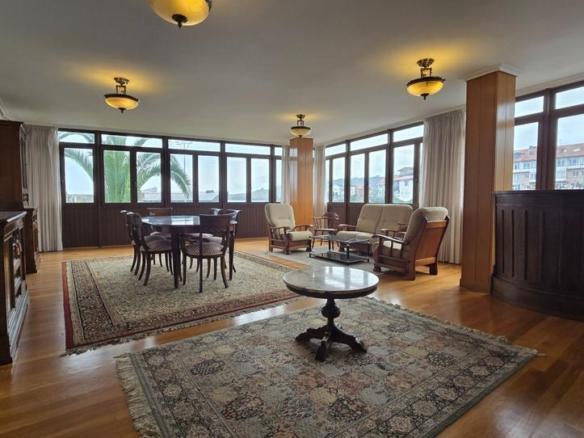Apartment for sale in Llanes town