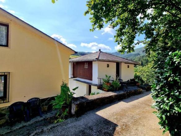 House or villa for sale in Barrio Vegas, San Tirso de Abres