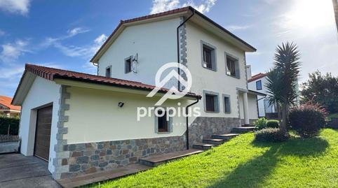 House or villa for sale in Parres, Celorio – Poó – Parres