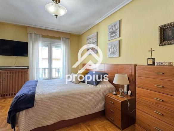 Apartment for sale in Pedro Antonio Menendez, Parque San Francisco – Uría