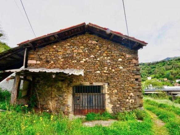House or villa for sale in Santa Marina – Polígono