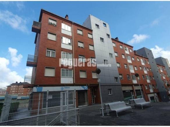 Apartment for sale on Calle González Abarca, Centro