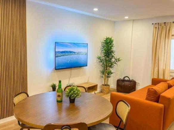Apartment for sale on Calle San Rafael, Ceares