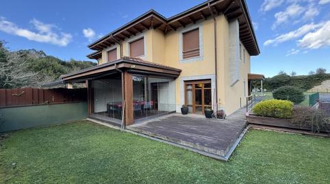Townhouse for sale in Llanes town