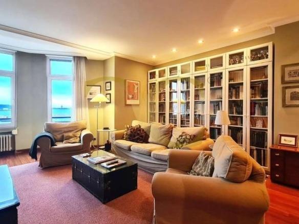 Apartment for sale on Calle Marqués de San Esteban, Barrio del Centro