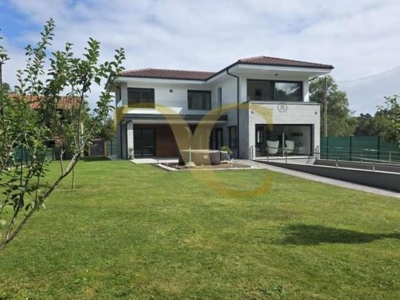 House or villa for sale in Quintana, Posada – Barro