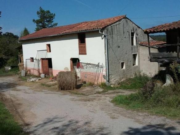 House or villa for sale in Arguelles, Sn, Viella – Granda – Meres
