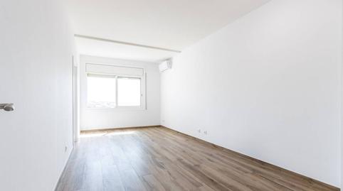 Apartment for sale on Calle Francesc Layret, Creu Alta