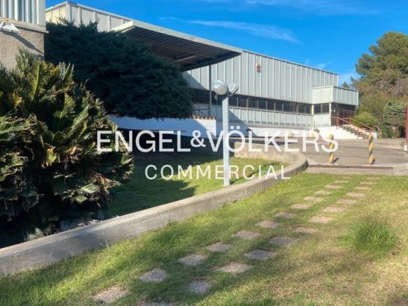 Industrial warehouse for sale in Mas Lluí – Els Miralls