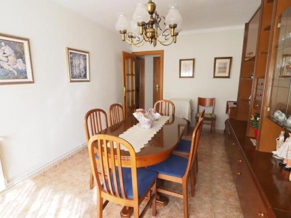 Apartment for sale in Cementiri Vell
