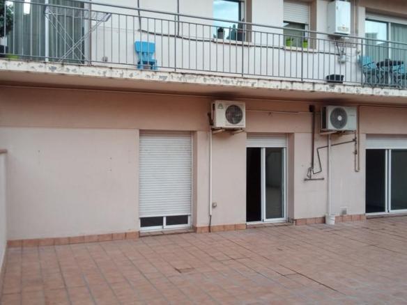 Apartment for sale on Carrer Paris 
pl: Pt:
 Sabadell (Barcelona), Creu de Barberà