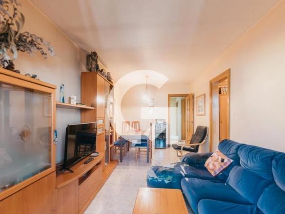 Apartment for sale in Cl Tres D’abril del, Vinyets – Molí Vell
