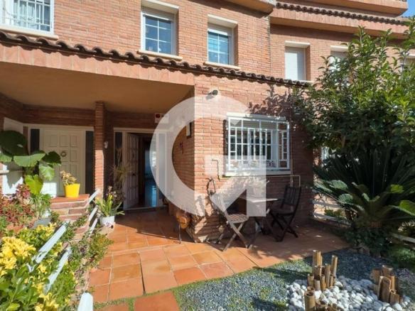 House or chalet for sale in Cl Poeta Lopez Pico, Vallirana